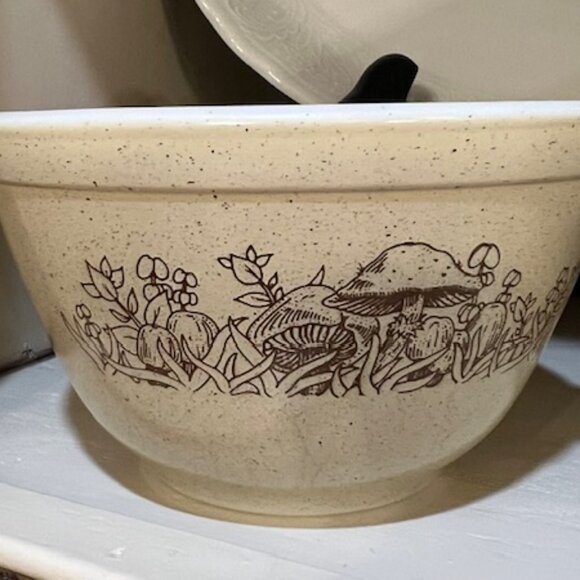 🍄 Vintage Pyrex 401 Mixing Bowl – Mushroom Speckled Tan Brown – 1.5 Pint - Picture 8 of 8